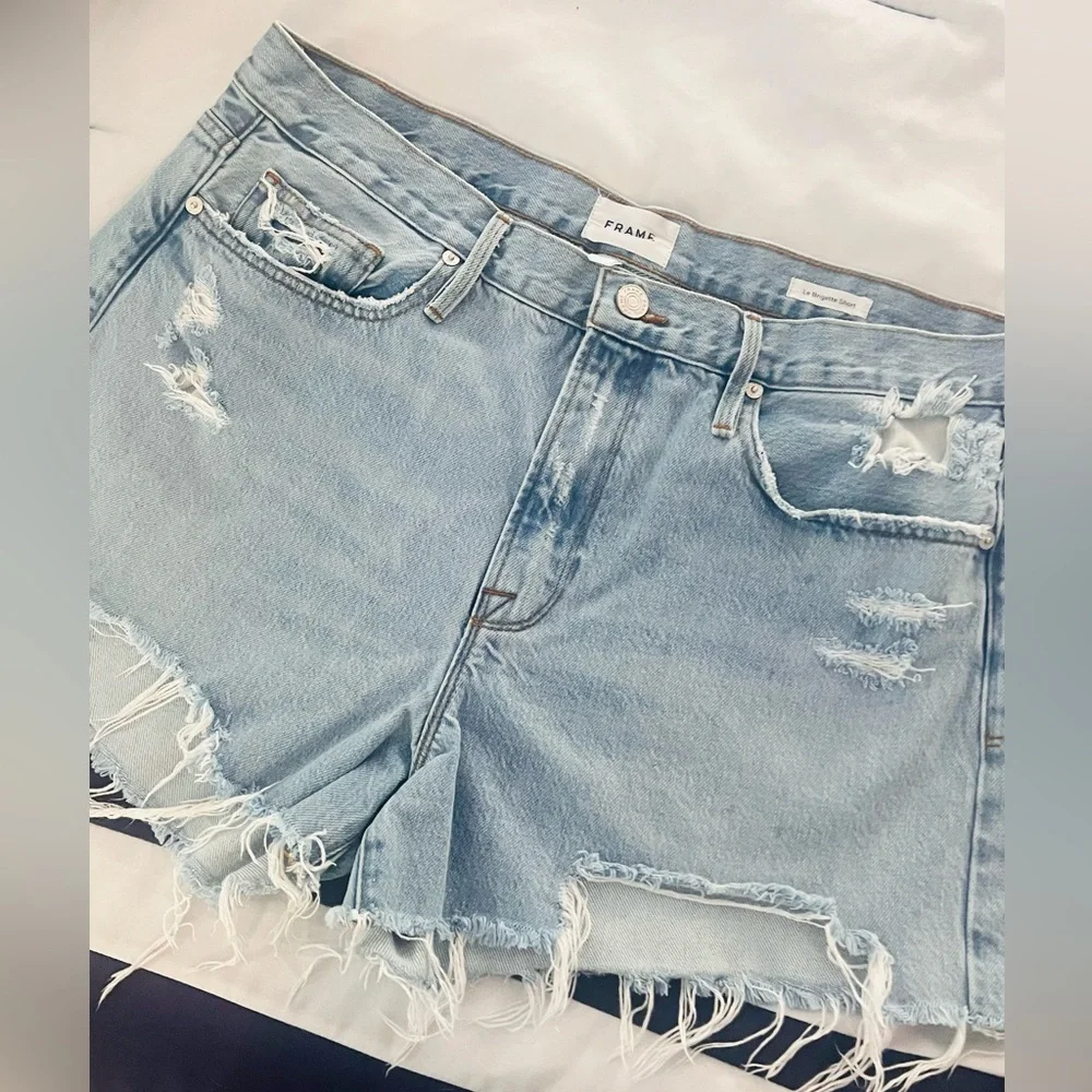 NWOT Frame Denim Le Brigette Distressed Denim Shorts - Picture 6 of 6